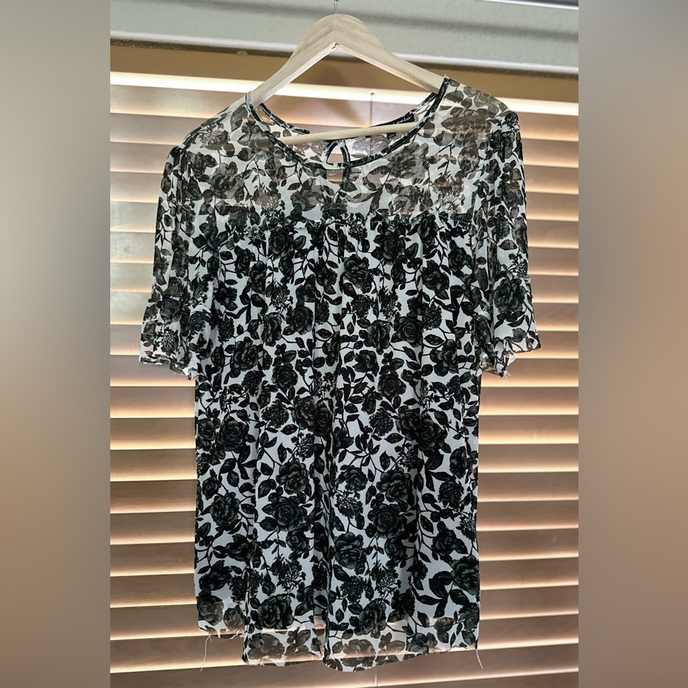 Women’s Floral Blouse